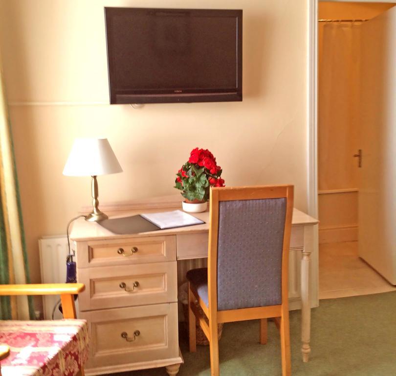 Tara Hall Accommodation Dun Laoghaire Habitación foto
